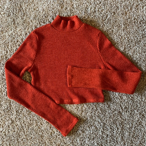 TOBI Knit Mock Neck Crop - Picture 1 of 2
